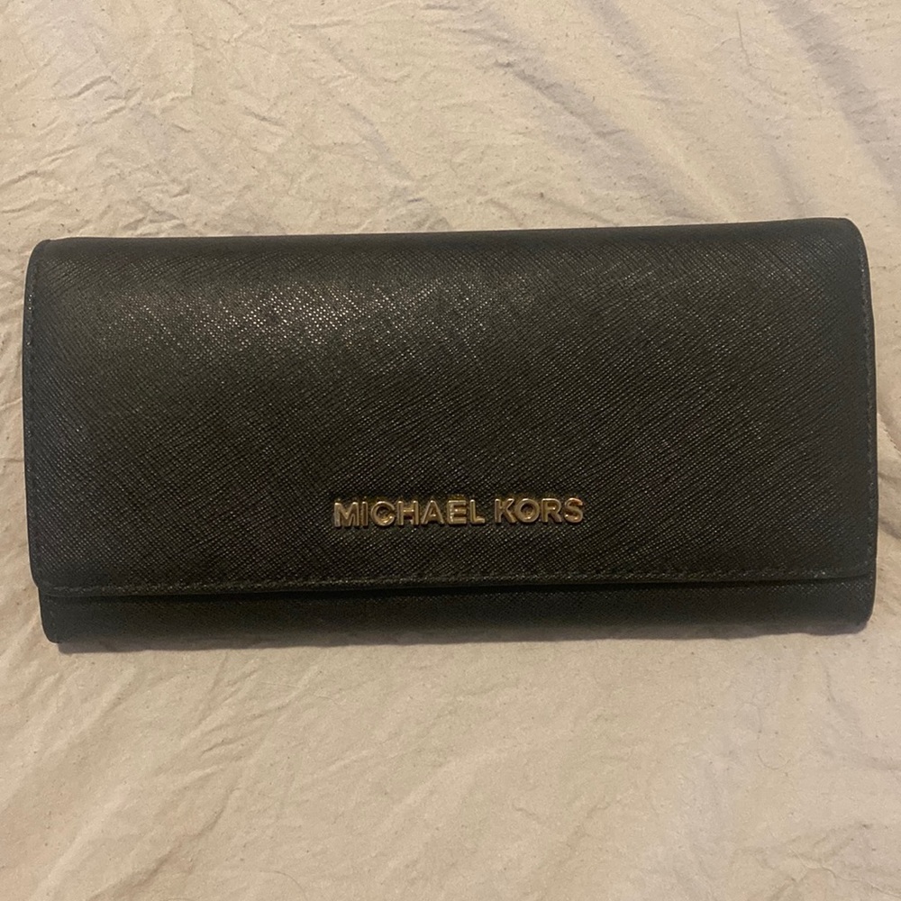 Black Michael kors wallet